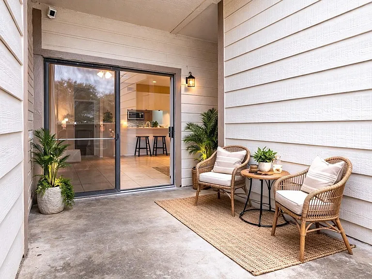 7069 N Holiday Dr — Photo 17
