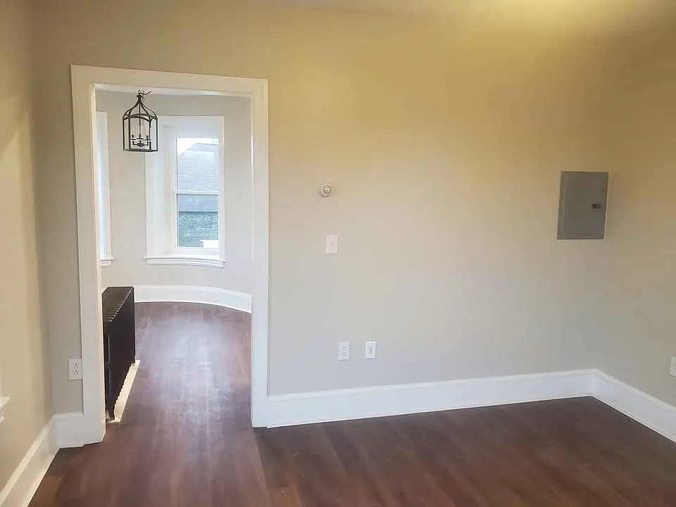 3 bed, 1400 sqft, $2,275 — Photo 1
