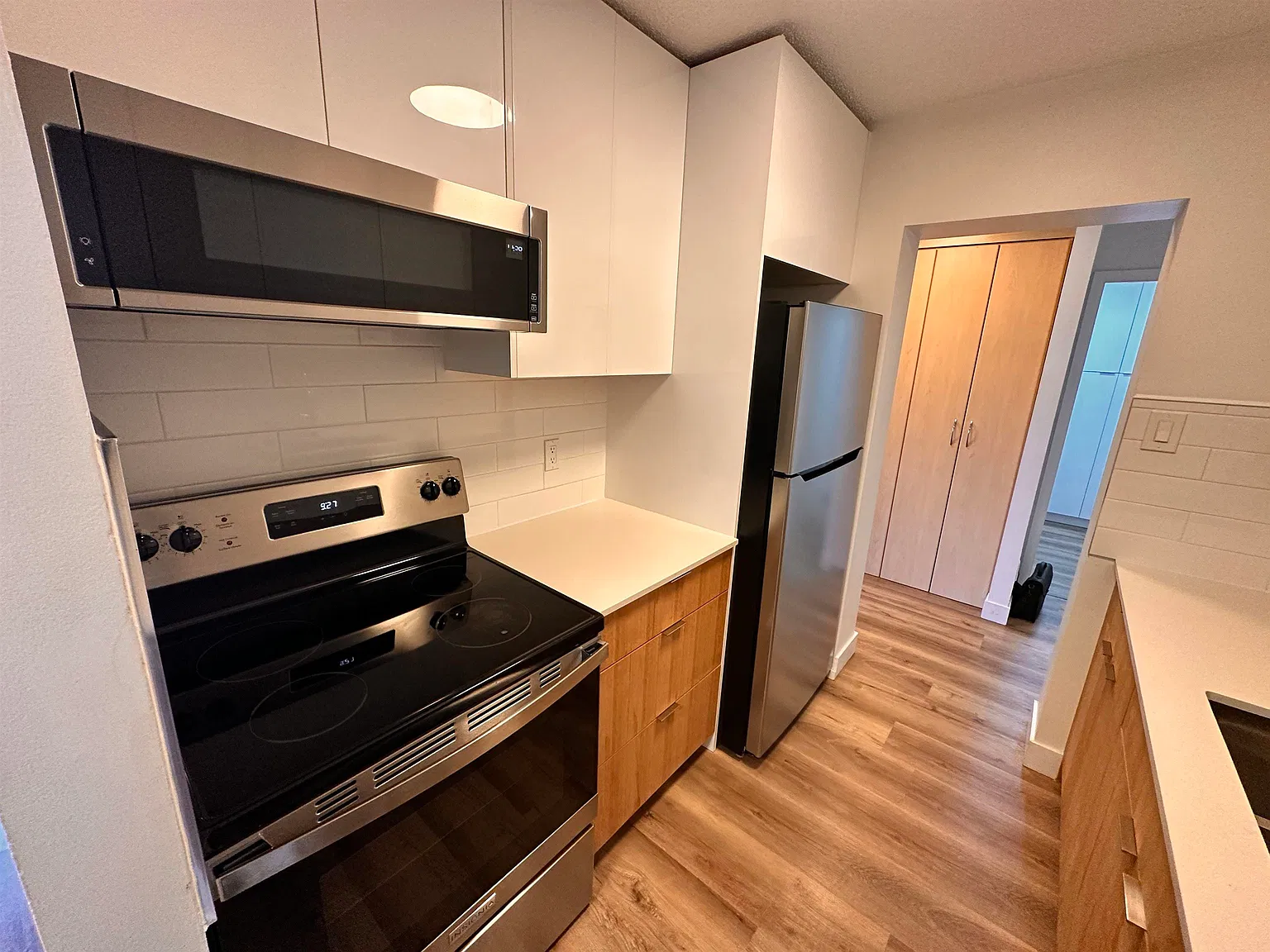 1 bed, 710 sqft, $2,200 — Photo 3