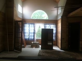 118 Peachie Grove Rd, Argillite, KY 41121