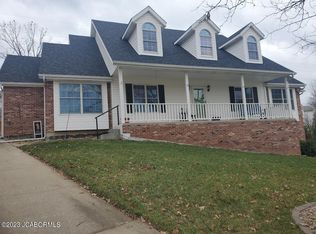 1423 Edgevale Rd, Jefferson City, MO 65101