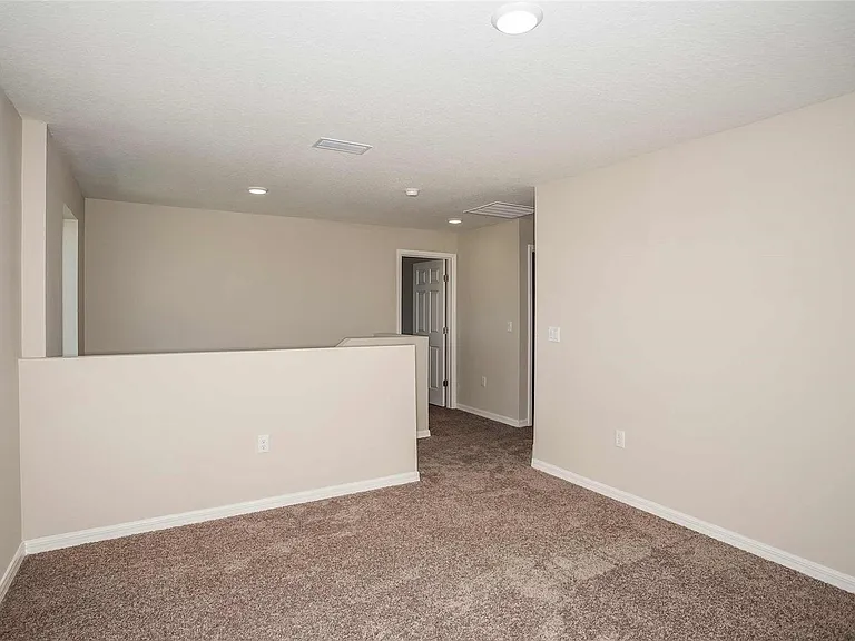 12753 Hysmith Loop — Photo 9