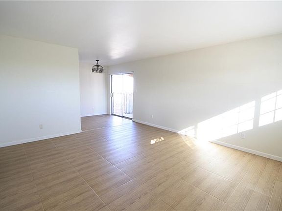 4th image of 3413 Wickham Ave