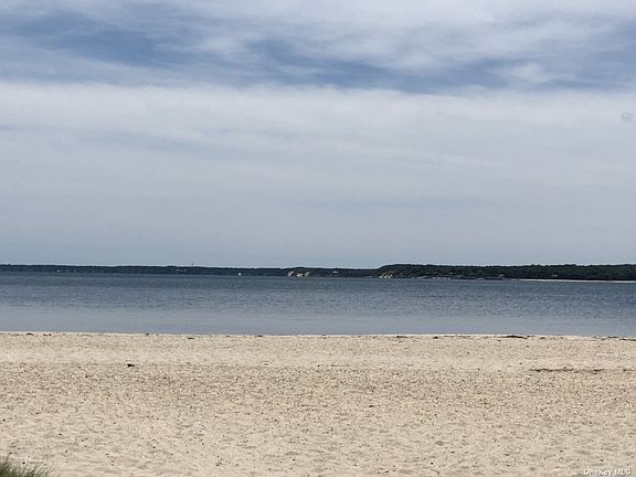 5th image of 1175 Peconic Bay Blvd