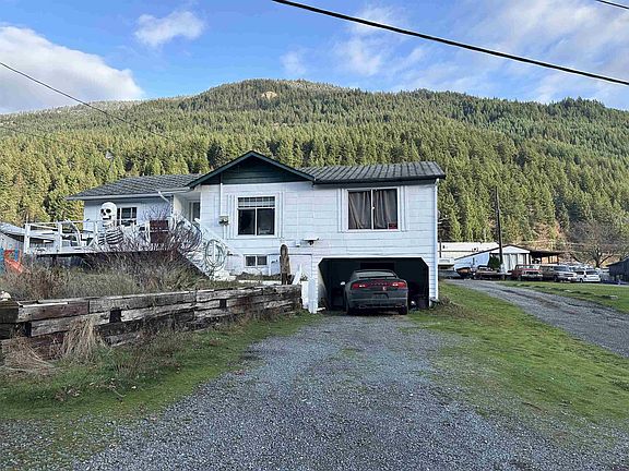 4th image of 47724 Old Boston Bar Rd