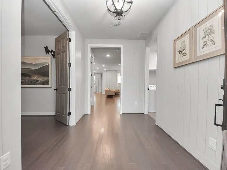 108 Summer Pool Ct — Photo 2