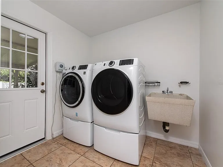 3175 Lake Anderson Ave — Photo 12