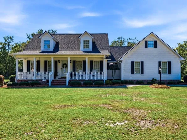 412 Carolina Dr., Loris, SC 29569