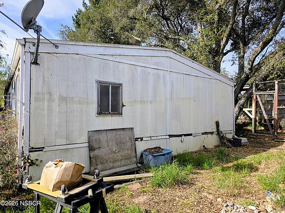 4th image of 240 Chaparral Ln
