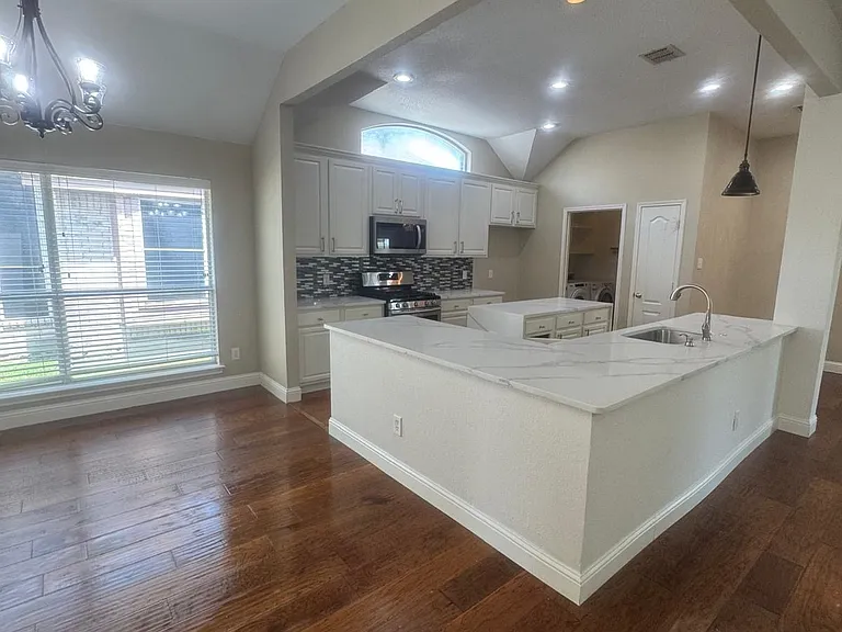 4727 Sunflower Dr — Photo 4