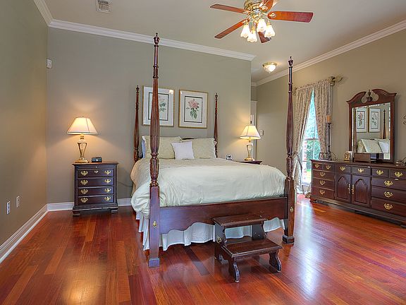 4th image of 18151 Rolling Wood Dr