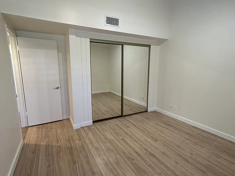24246 Hatteras St — Photo 21