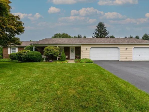 4185 Greenwood Dr, Bethlehem, PA 18020