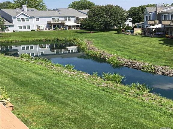 2nd image of 39 Lakebridge Dr S