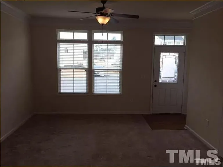 527 Berry Chase Way #527 — Photo 2