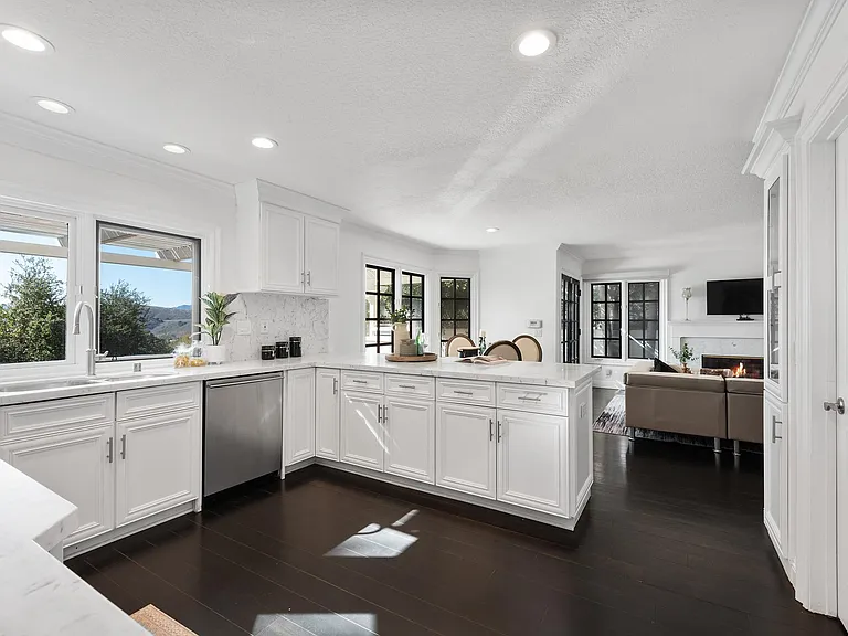 4670 Pine Valley Pl — Photo 14
