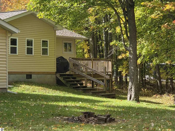4885 Lewis Dr, Lupton, MI 48635