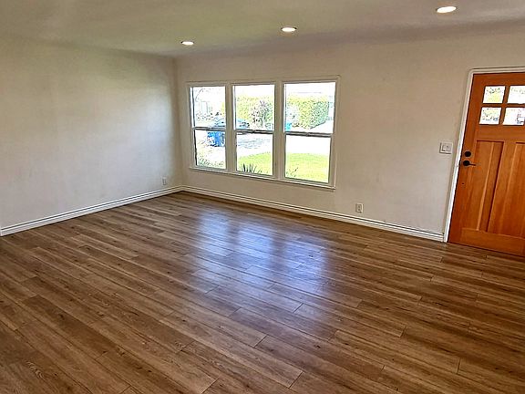 4th image of 6376 W 83rd St