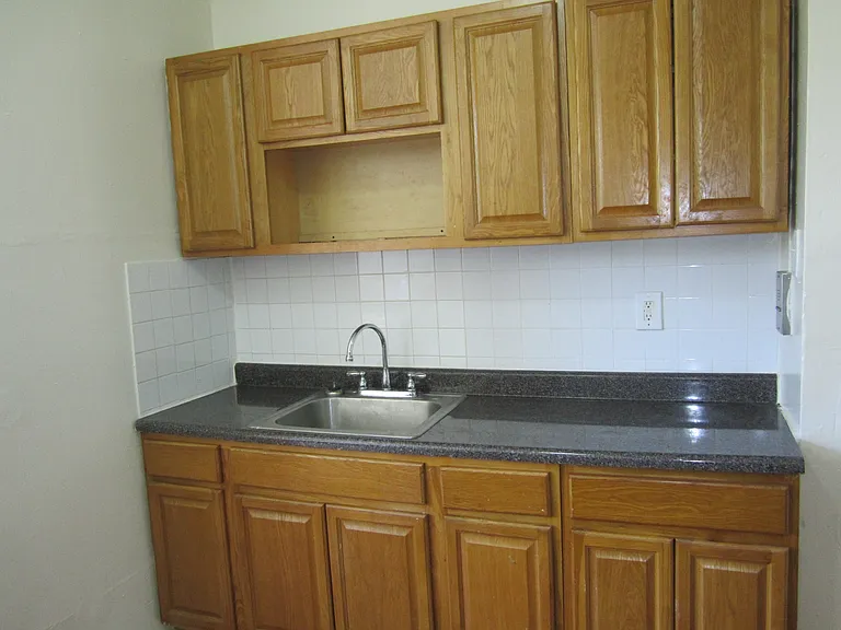 2304 Atlantic Ave #2L — Photo 12