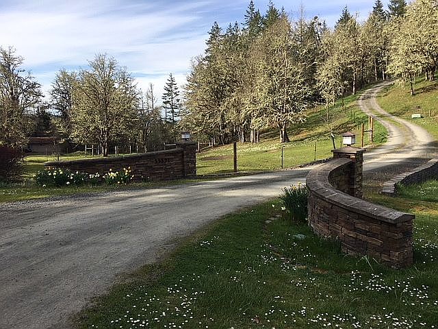 2nd image of 33391 Craig Loop