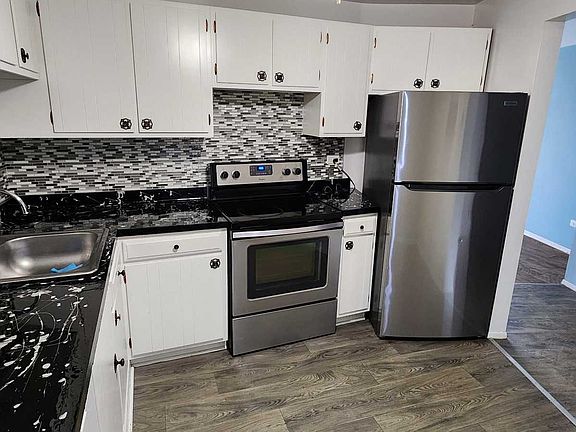 4th image of 2305 Holiday Ter APT 131