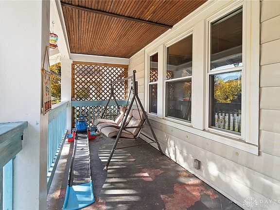 3rd image of 713 Sunnyview Ave