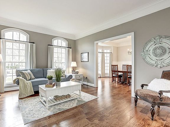 2nd image of 43461 Calphams Mill Ct