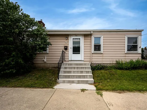 425 East Fremont PLACE, Milwaukee, WI 53207