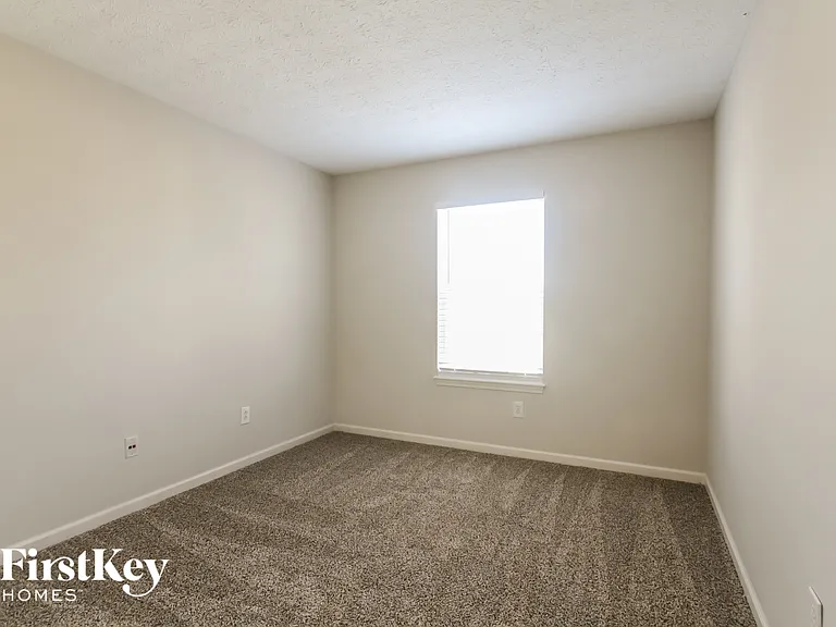 8132 Carina Dr — Photo 12