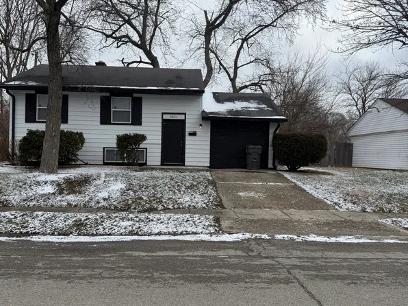 3851 Esquire Pl, Indianapolis, IN 46226