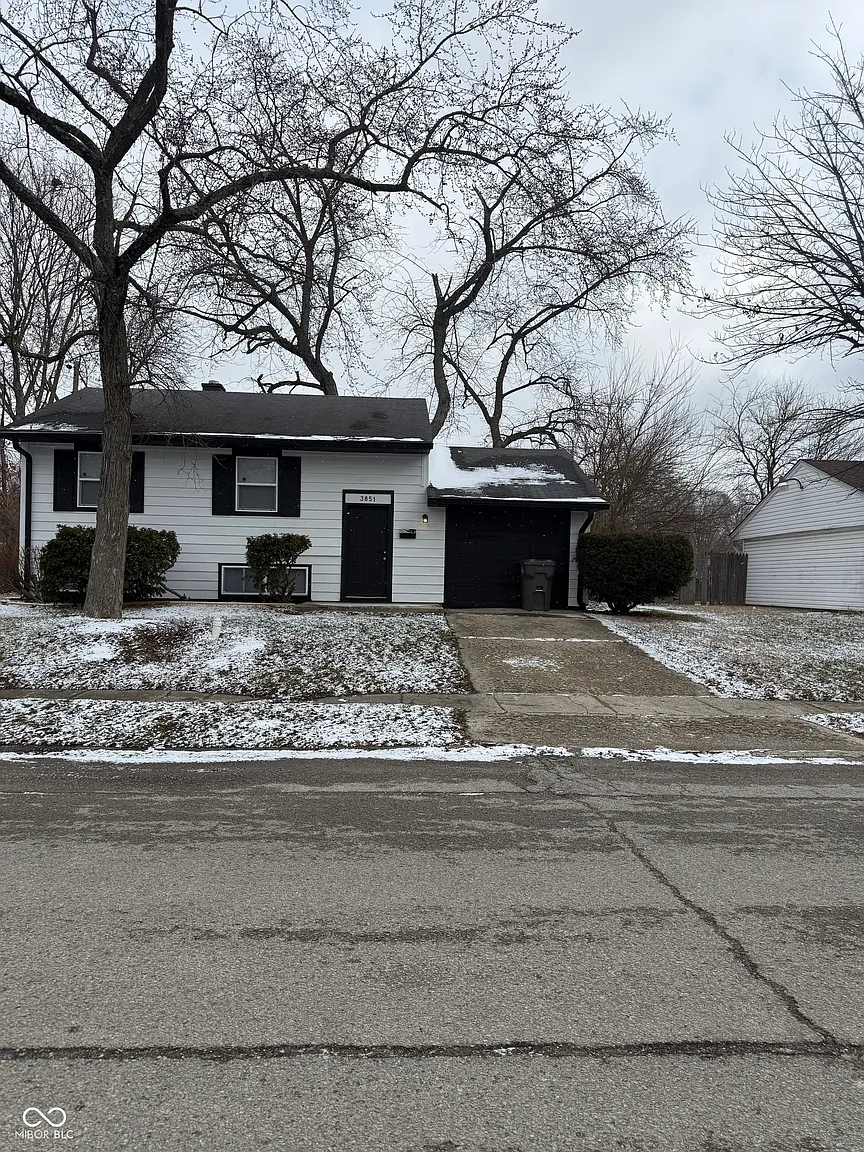 3851 Esquire Pl photo 1