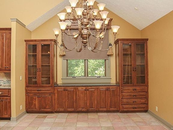Dining/kitchen