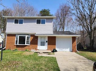 2817 Hampstead Dr, Flint, MI 48506