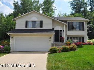 830 Norton Ln NE, Rochester, MN 55906