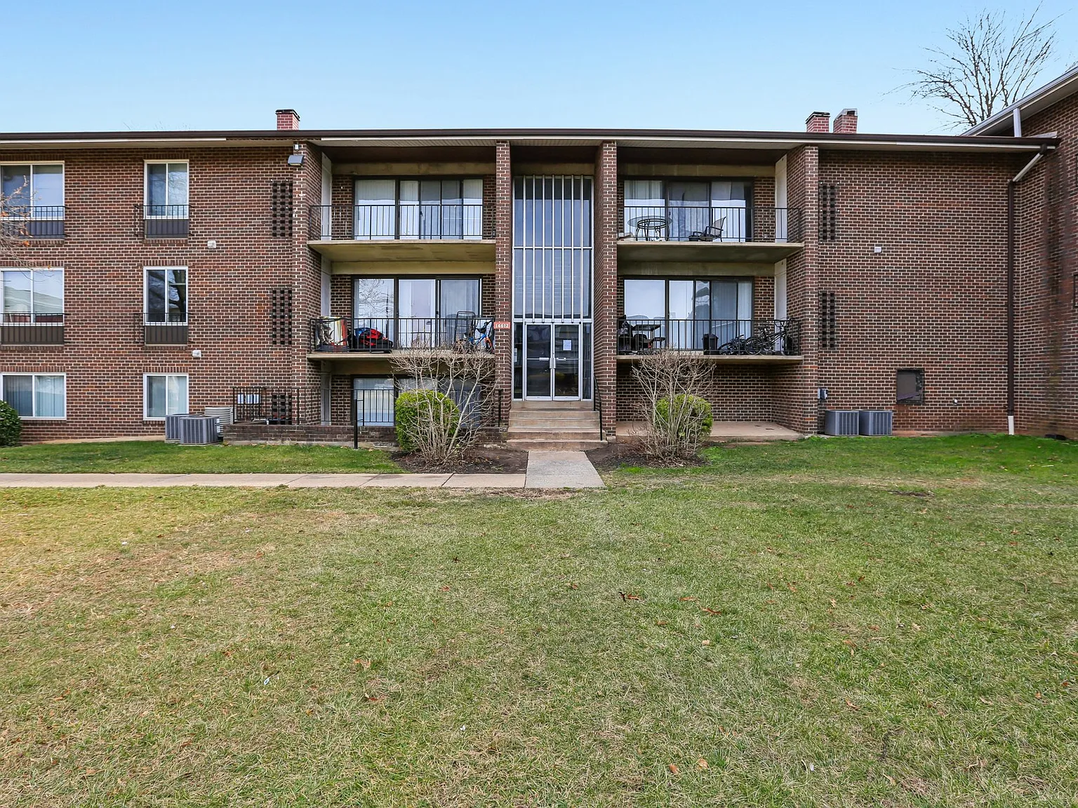 Summerlyn Apartments — Photo 4
