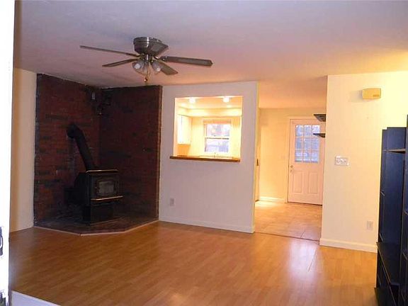 4th image of 73 Woodland Hills #73