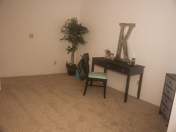 4th image of 2482 Village Grn