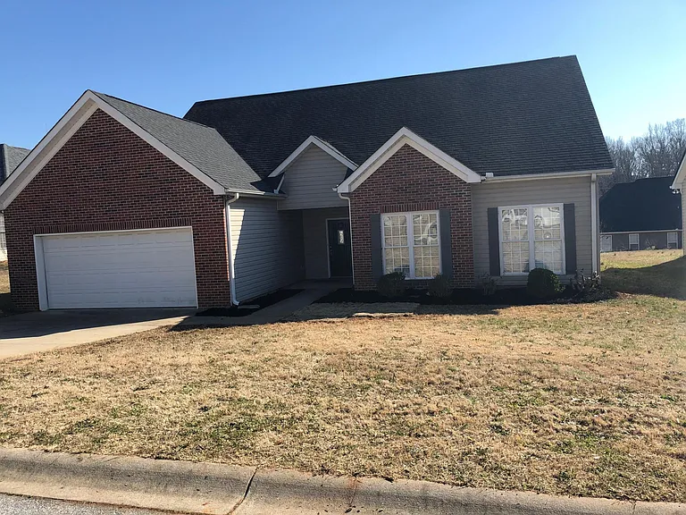 133 Lauren Wood Cir — Photo 3