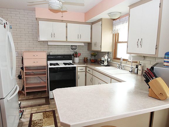5th image of 8619 N 58th St
