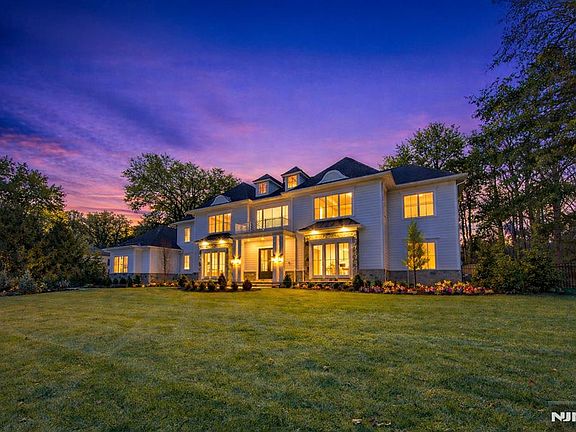 2nd image of 309 Green Ridge Rd