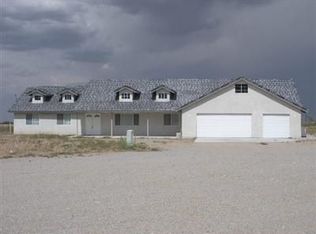 4452 Trumbo Rd, Phelan, CA 92371