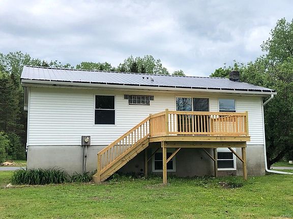 4th image of 6240 Country Ln