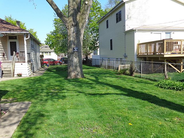 2nd image of 10912 S Troy St