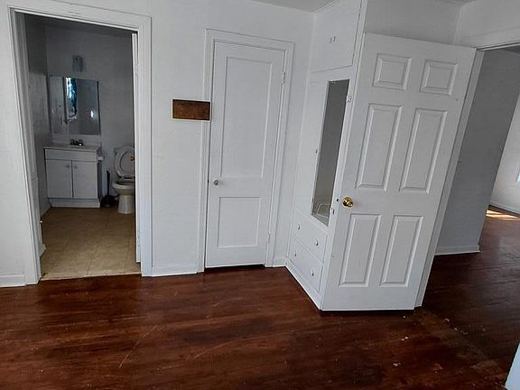 4th image of 521 1/2 N 9th St #2