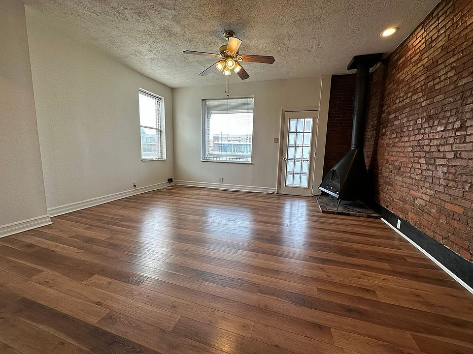 1st image of 5938 Ellsworth Ave #219