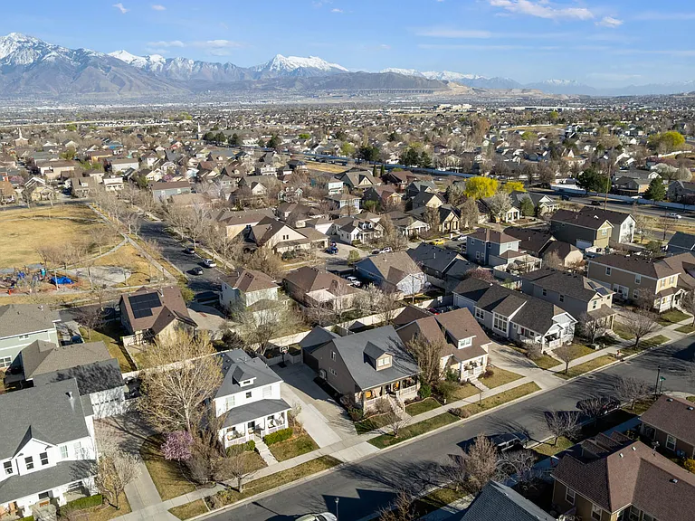 11719 S Zephyr Way — Photo 39