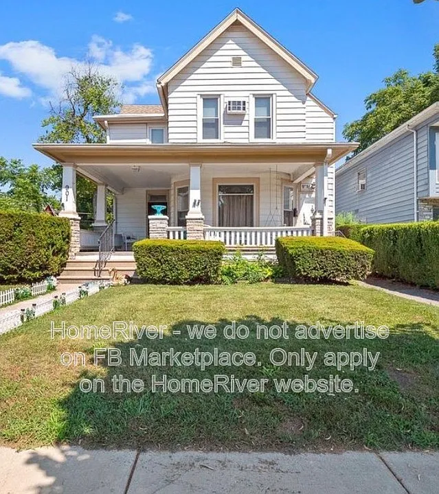 901 1/2 Edgewater Ave