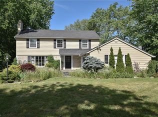 2900 Green Rd, Shaker Heights, OH 44122