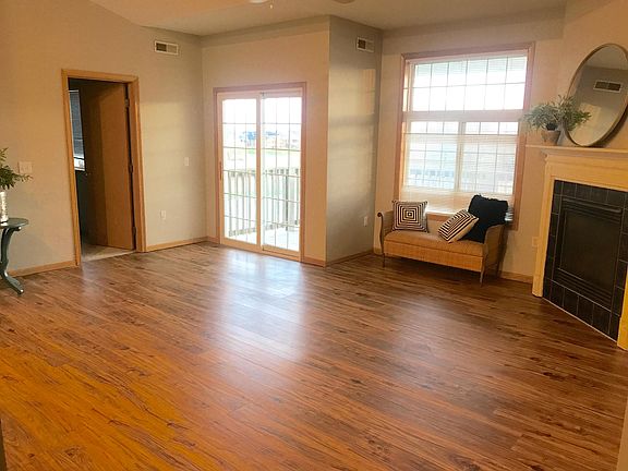 3rd image of 950 67th St Unit 310