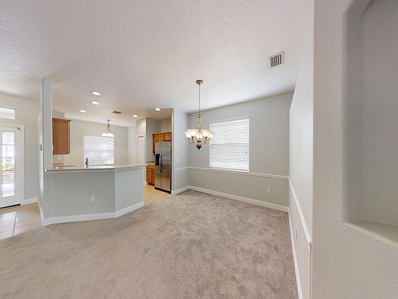 3rd image of 662 Watersidecircle